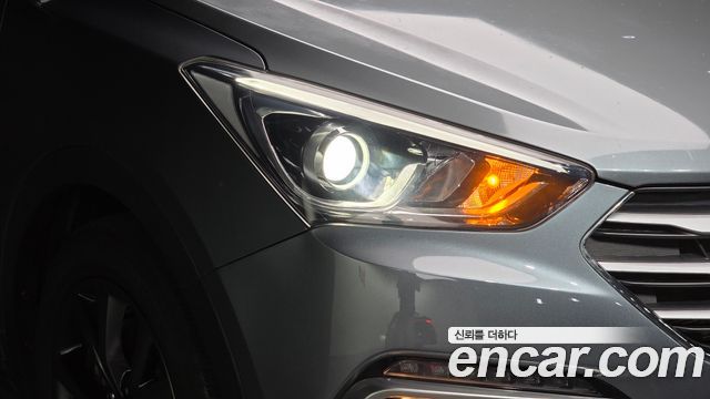 Hyundai Santafe 2018 — photo 8