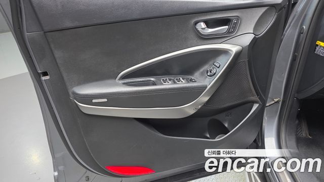 Hyundai Santafe 2018 — photo 14