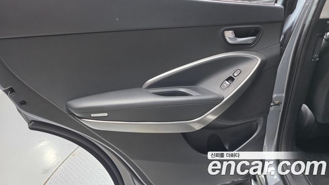 Hyundai Santafe 2018 — photo 15