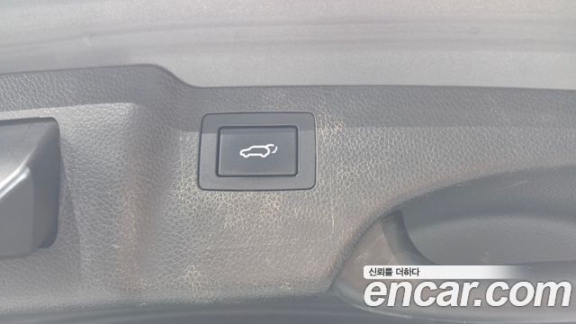 Hyundai Santafe 2018 — photo 30