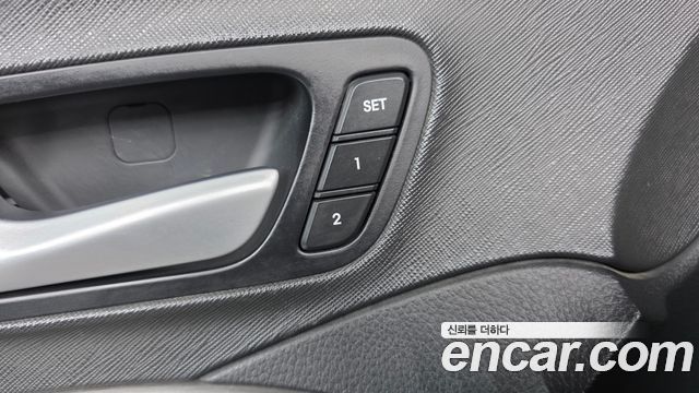 Hyundai Santafe 2018 — photo 31