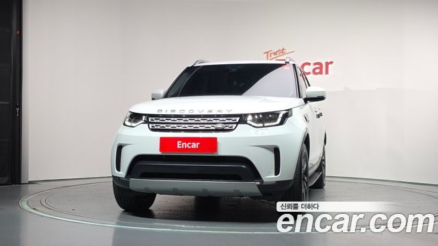 Land Rover Discovery 2018 — photo 3