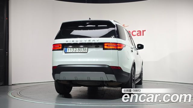 Land Rover Discovery 2018 — photo 4
