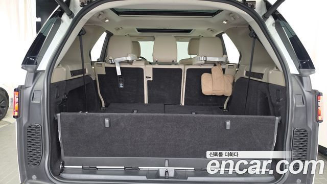 Land Rover Discovery 2018 — photo 26