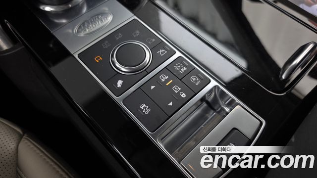 Land Rover Discovery 2018 — photo 29