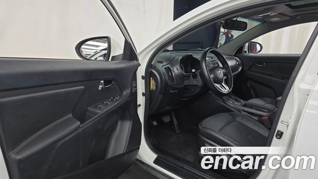 Kia Sportage 2012 — photo 10