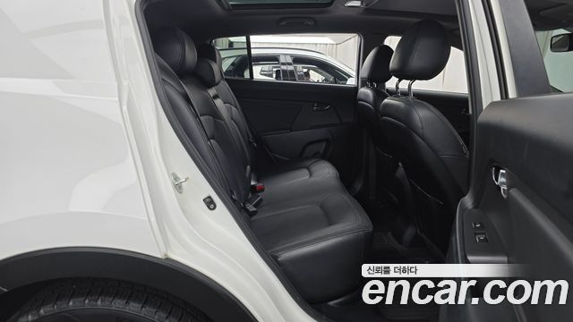 Kia Sportage 2012 — photo 12