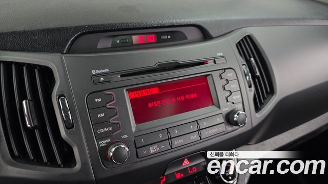 Kia Sportage 2012 — photo 15