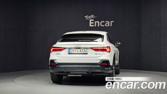 Audi Q3 2020 — photo 4