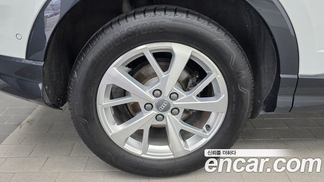 Audi Q3 2020 — photo 5