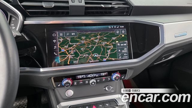 Audi Q3 2020 — photo 19