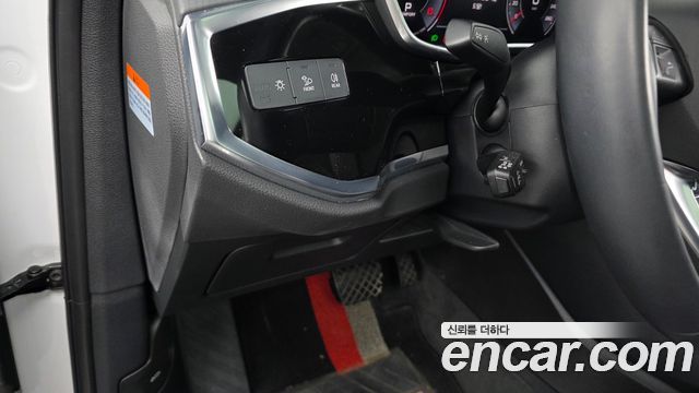 Audi Q3 2020 — photo 23