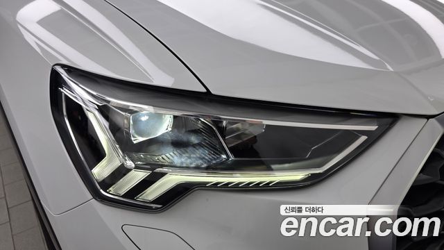 Audi Q3 2020 — photo 8
