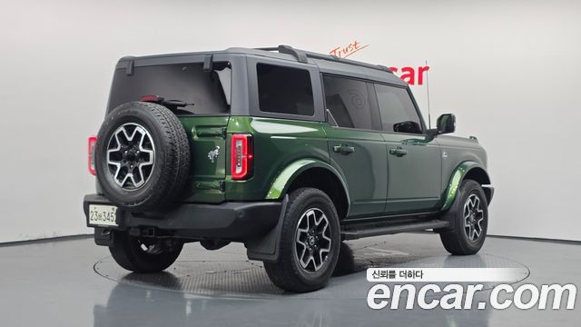 Ford Bronco 2023 — photo 2