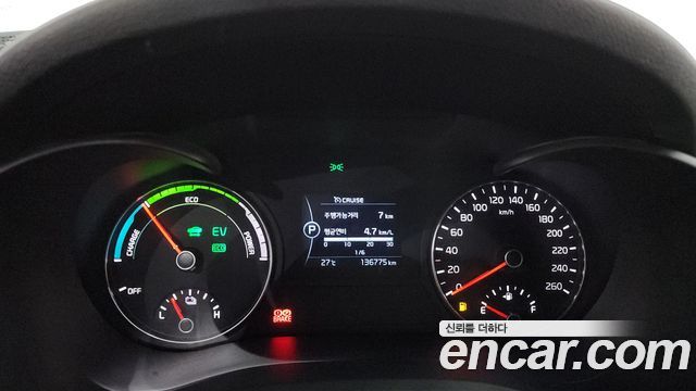 Kia K5 2016 — photo 11