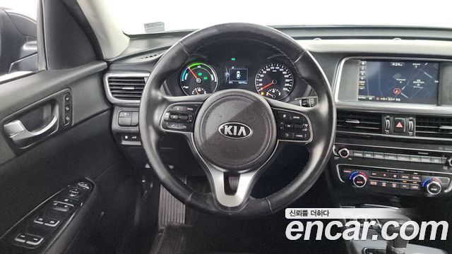 Kia K5 2016 — photo 19