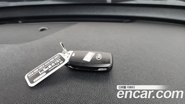 Kia K5 2016 — photo 21