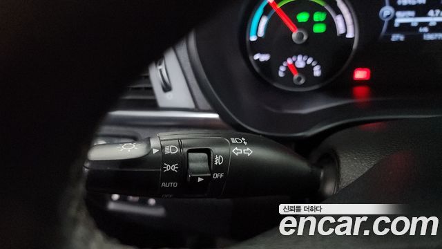 Kia K5 2016 — photo 28