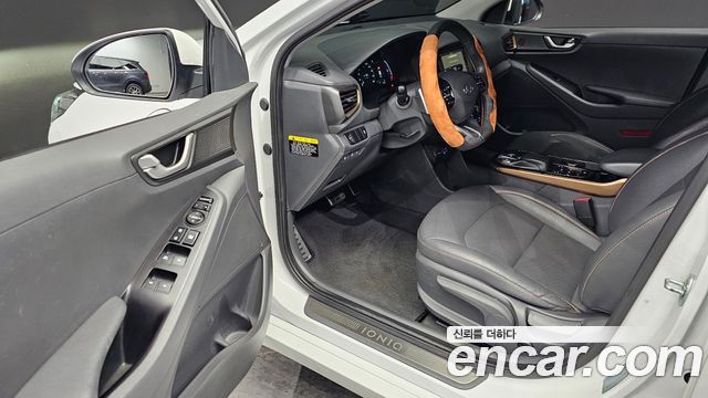 Hyundai Ioniq 2017 — photo 10