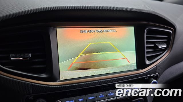Hyundai Ioniq 2017 — photo 14