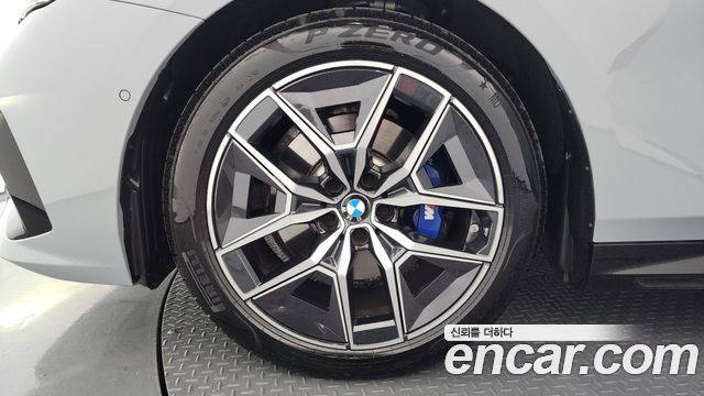 BMW 5-Series 2025 — photo 5