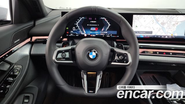 BMW 5-Series 2025 — photo 18