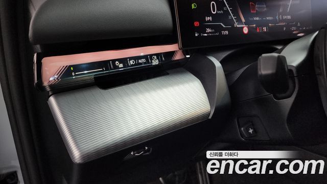 BMW 5-Series 2025 — photo 27