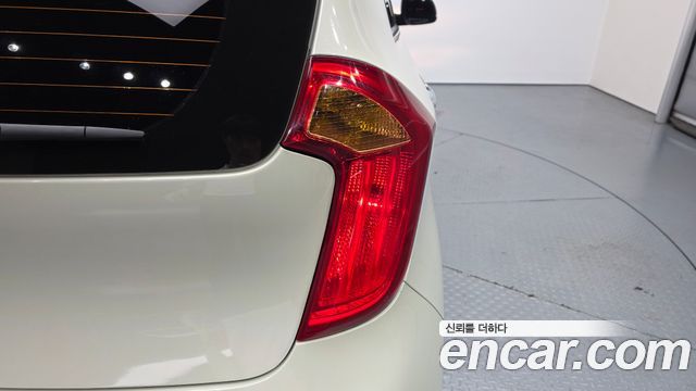 Kia morning 2014 — photo 9