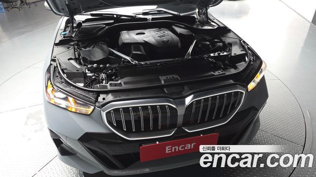 BMW 5-Series 2025 — photo 6