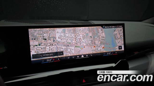 BMW 5-Series 2025 — photo 21
