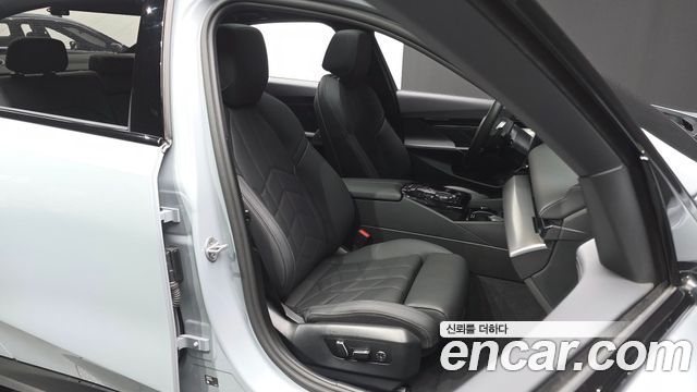 BMW 5-Series 2025 — photo 16