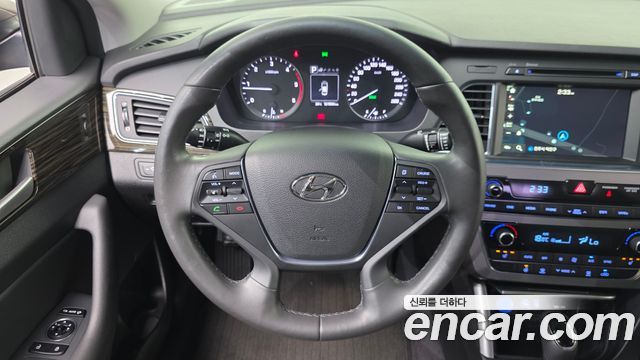 Hyundai Sonata 2016 — photo 13