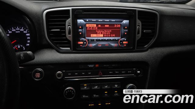 Kia Sportage 2016 — photo 14