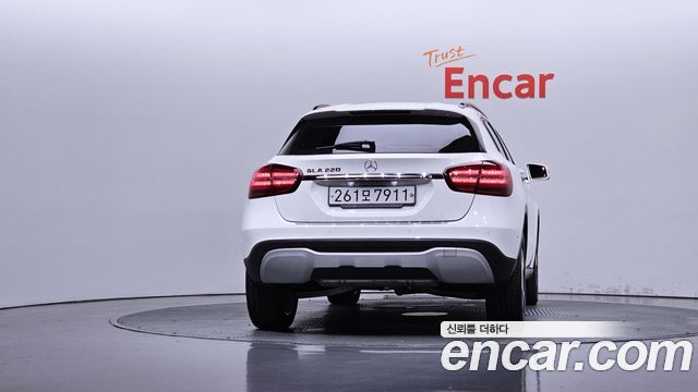 Mercedes-Benz GLA-Class 2019 — photo 4