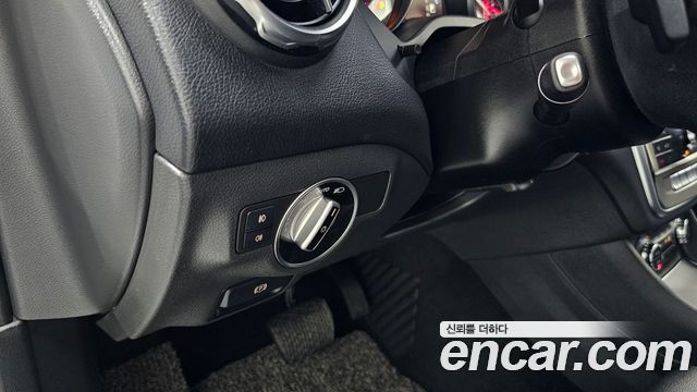 Mercedes-Benz GLA-Class 2019 — photo 22