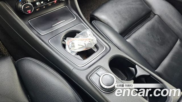 Mercedes-Benz GLA-Class 2019 — photo 28