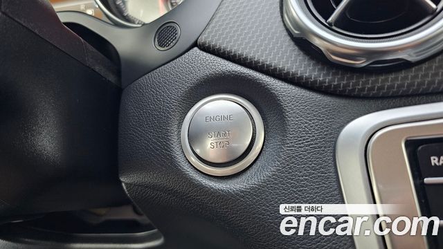 Mercedes-Benz GLA-Class 2019 — photo 29