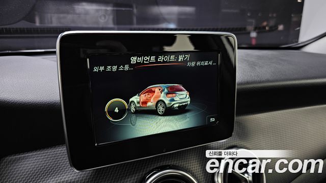 Mercedes-Benz GLA-Class 2019 — photo 30