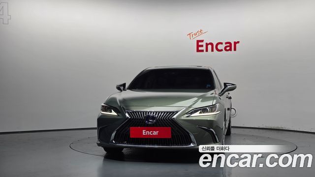 Lexus ES 2019 — photo 3