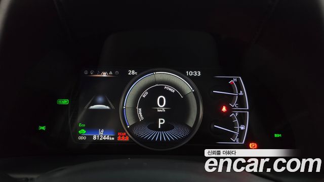 Lexus ES 2019 — photo 8