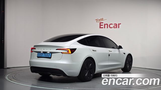 Tesla Model 3 2024 — photo 2