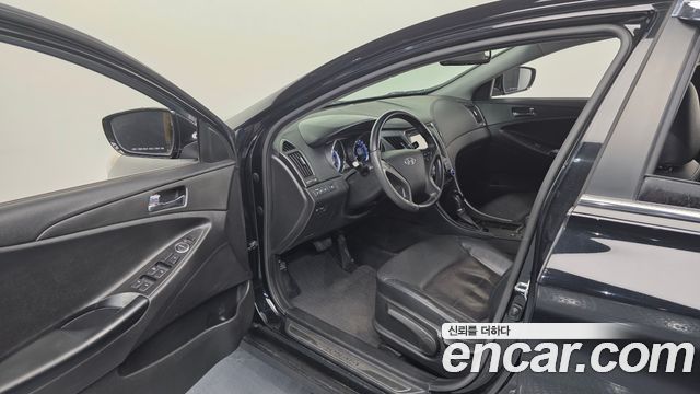 Hyundai Sonata 2012 — photo 10