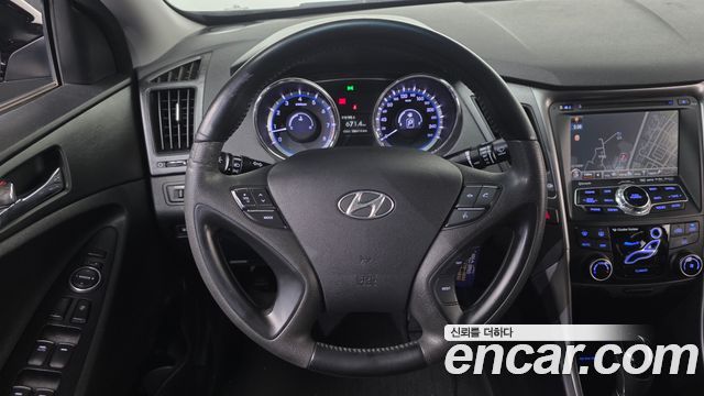 Hyundai Sonata 2012 — photo 15