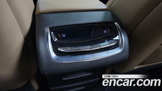 Cadillac XT6 2020 — photo 23