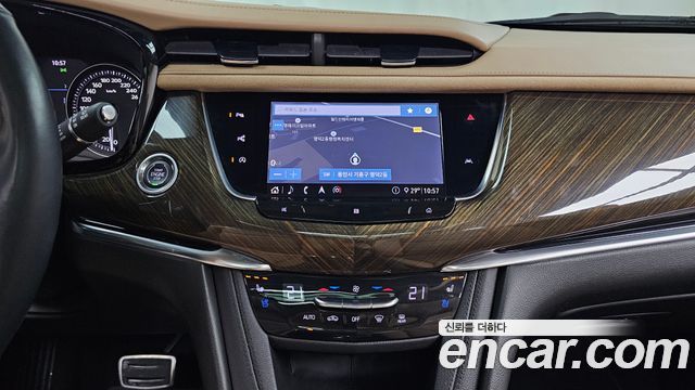 Cadillac XT6 2020 — photo 28
