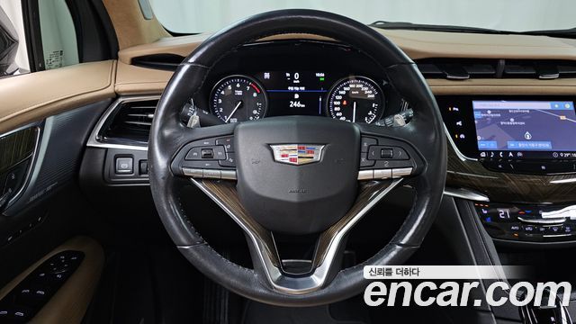 Cadillac XT6 2020 — photo 32