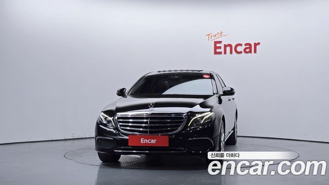 Mercedes-Benz E-Class 2019 — photo 3