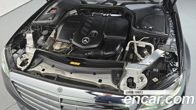 Mercedes-Benz E-Class 2019 — photo 6