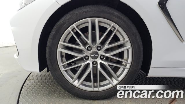 Genesis G70 2019 — photo 5