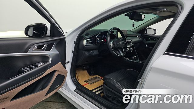 Genesis G70 2019 — photo 10